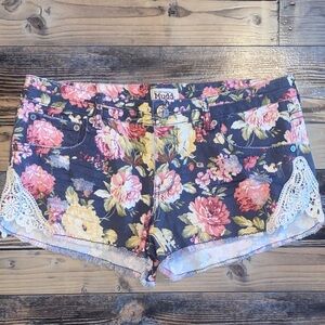 Y2K Mudd Floral Jean Shorts - Gray with Pink and Yellow Flowers and lace detail